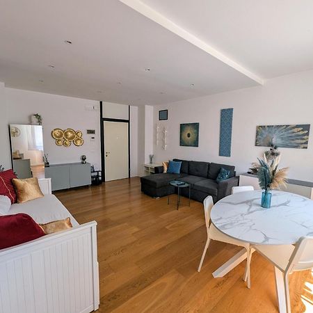 Convenient Family Apt With Private Parking Mestre Exterior foto