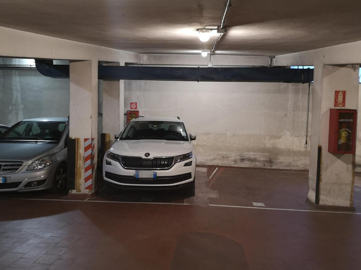 Convenient Family Apt With Private Parking Mestre Exterior foto