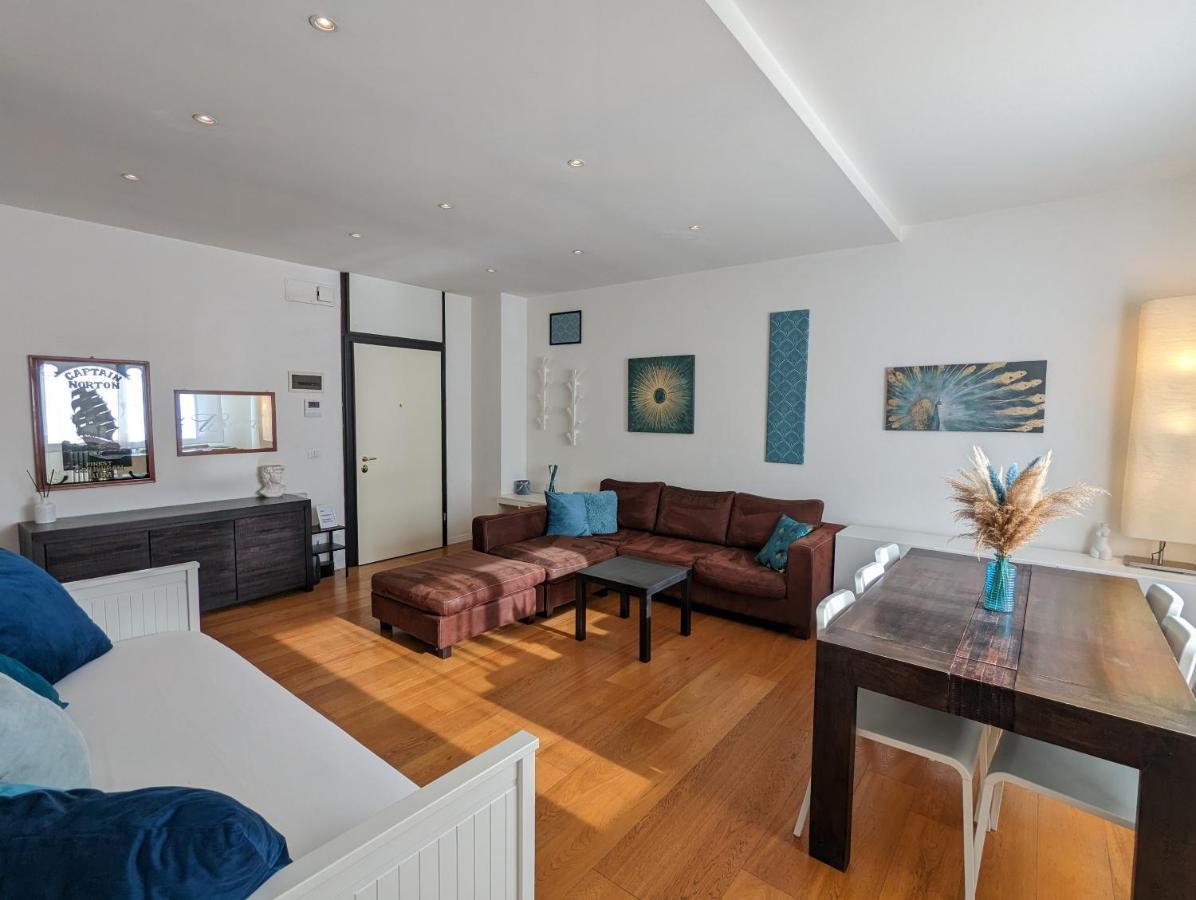 Convenient Family Apt With Private Parking Mestre Exterior foto