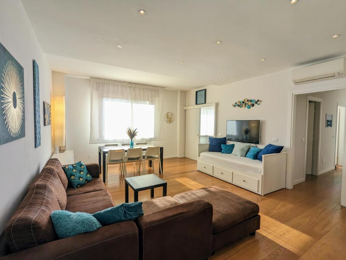 Convenient Family Apt With Private Parking Mestre Exterior foto