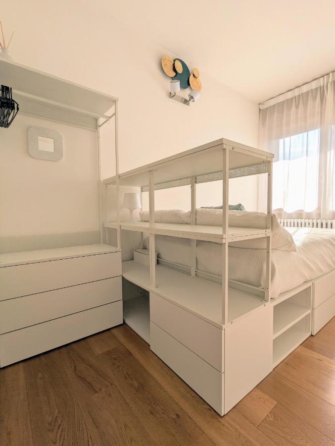 Convenient Family Apt With Private Parking Mestre Exterior foto